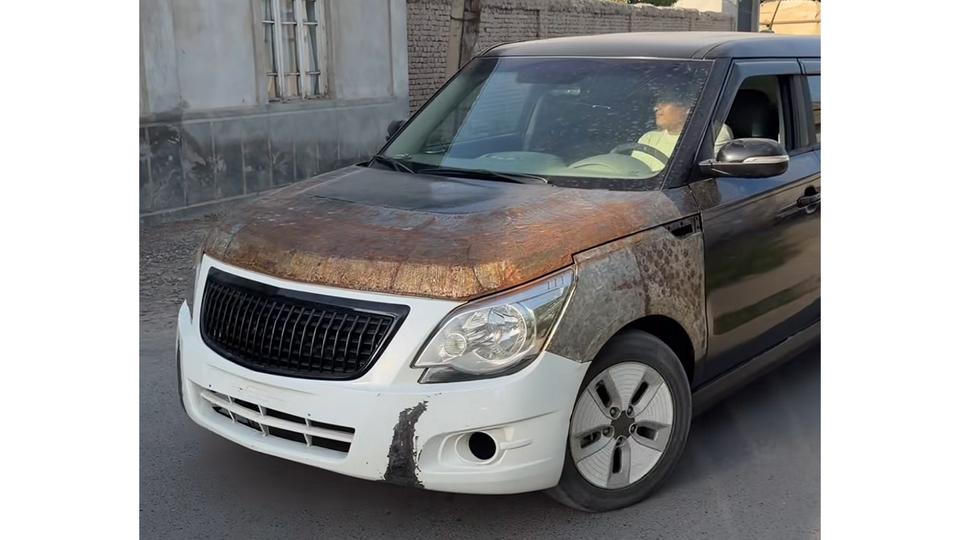 O‘zbekistonda Kia Soul avtomobiliga Chevrolet Cobaltga old qismi o’rnatildi