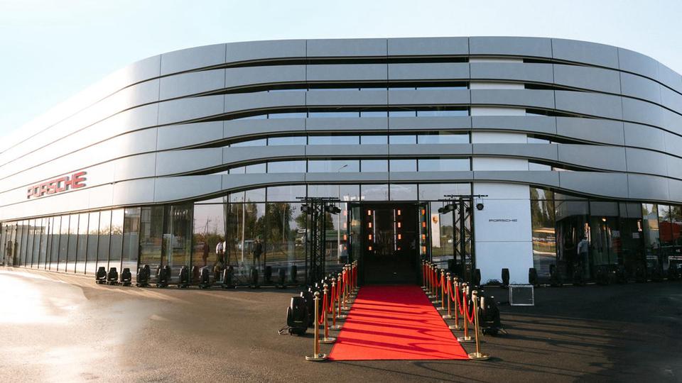 В Ташкенте открылся Porsche Centre