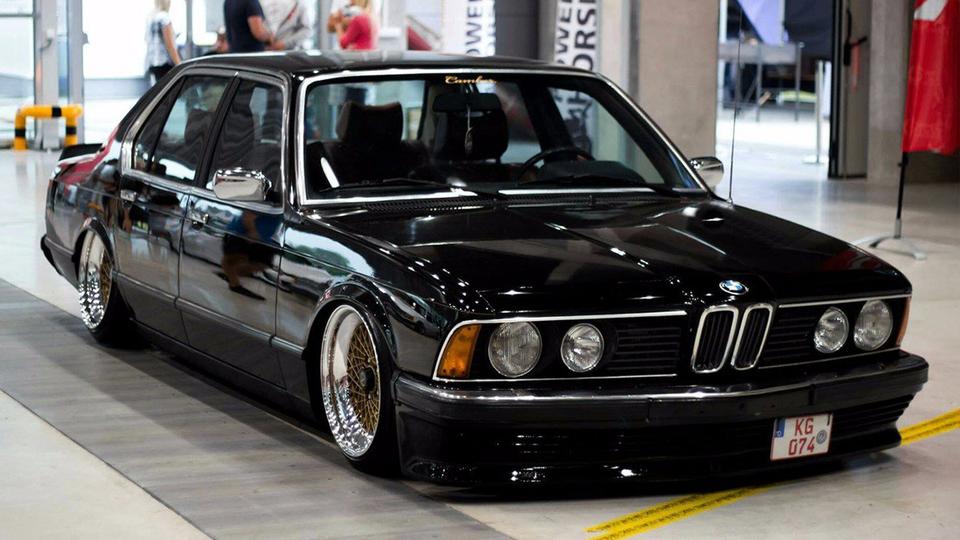 Редкая «семёрка» BMW в продаже на Avtoelon.uz