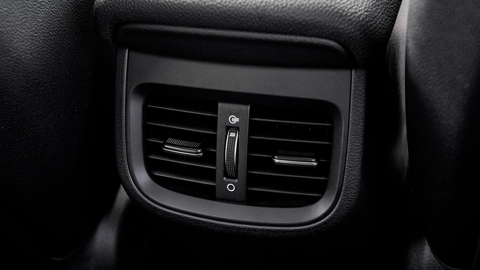 Что такое двухзонный климат контроль и почему его нет в Cobalt?