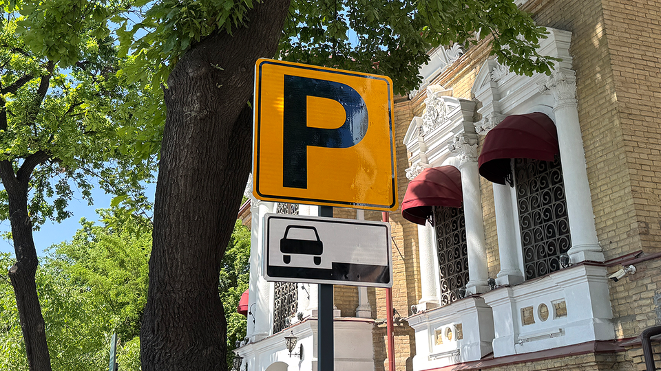 В Ташкенте появились платные парковки вдоль дорог