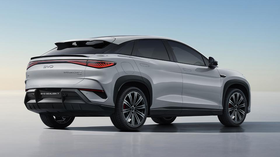 В Узбекистане вышел в продажу BYD Sealion 7: сколько стоит?