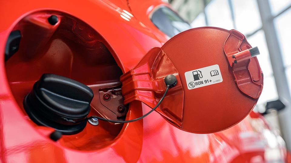 Chevrolet Cobalt: обзор, цены и технические характеристики