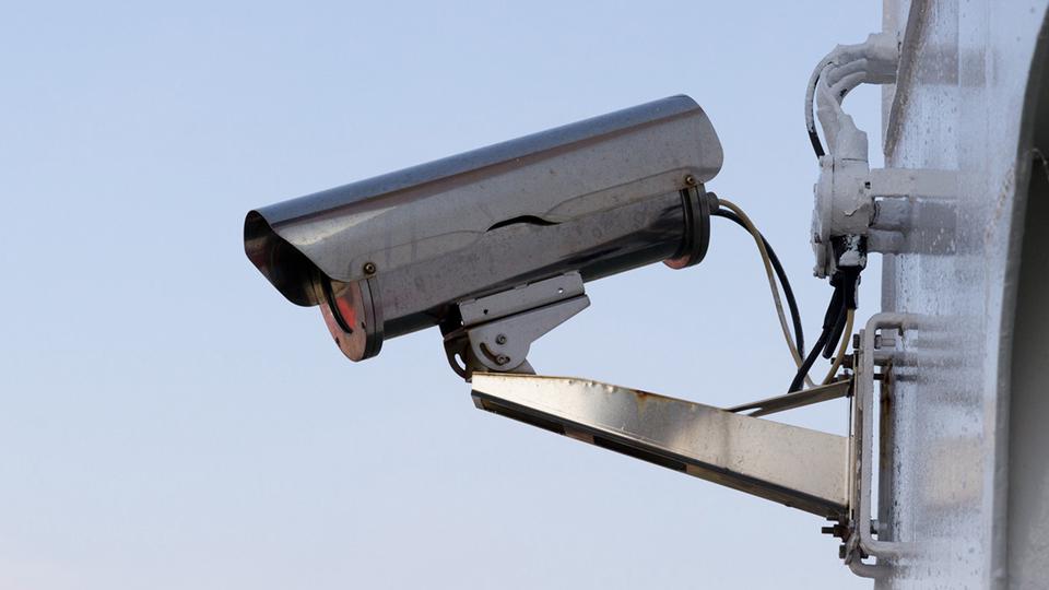 Дорожные камеры научили вычислять водителей без прав