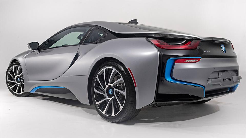BMW i8: обзор, особенности и характеристики