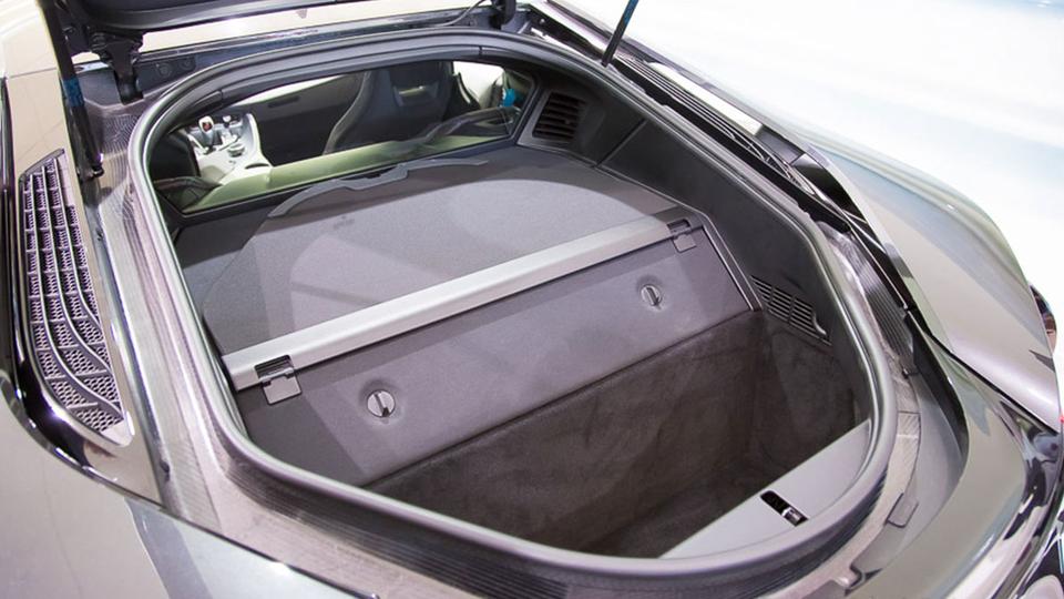 BMW i8: обзор, особенности и характеристики