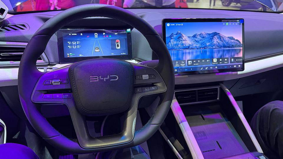 BYD ikkita yangi gibridni taqdim etdi - ATTO 8 va Yuan Up DM-i