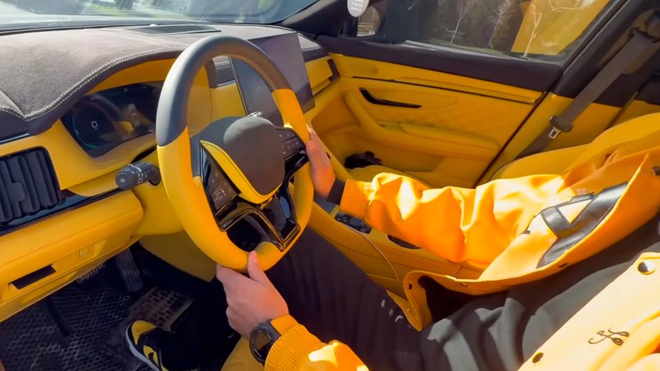 Ташкентские мастера переделали BYD в Lamborghini Urus