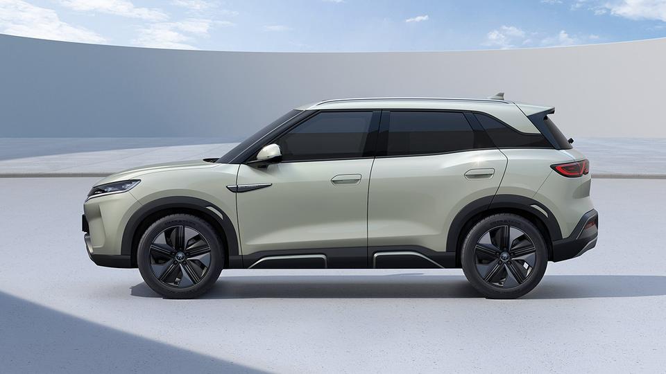 Yuan Up — третий бюджетный электрокар от BYD для Узбекистана