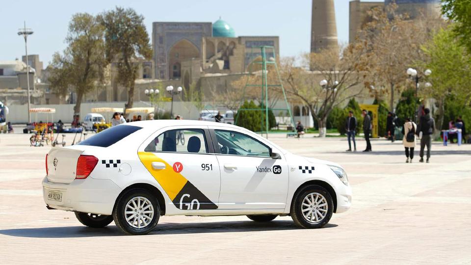Таксистам из регионов запретили работать в Ташкенте