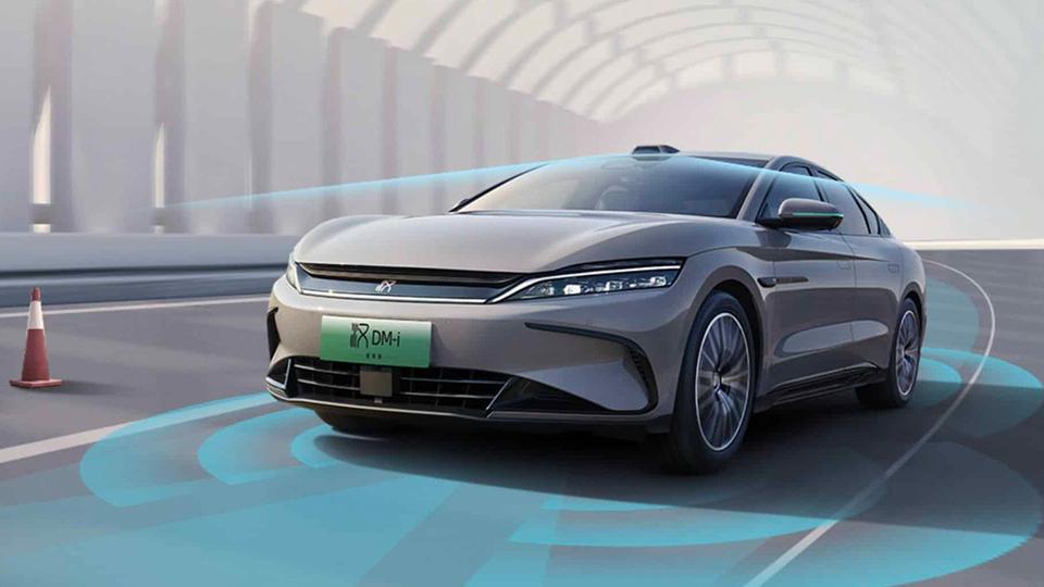 BYD будет компенсировать ущерб за ошибки автопилота