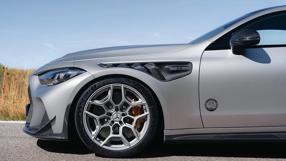 У Mercedes появилось лимитированное купе CLE