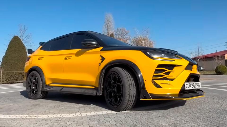 Ташкентские мастера переделали BYD в Lamborghini Urus