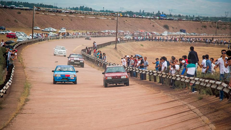 O‘zbekistonga avtomobil olib kirish qiyinlashadi