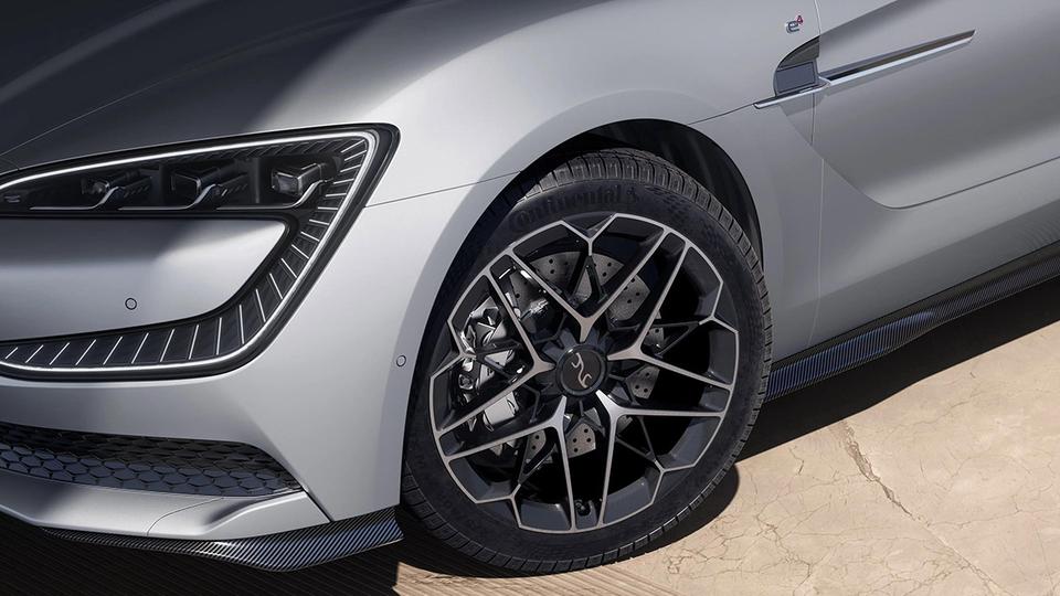 В Китае озвучили цены на Yangwang U7 — суперседан от BYD