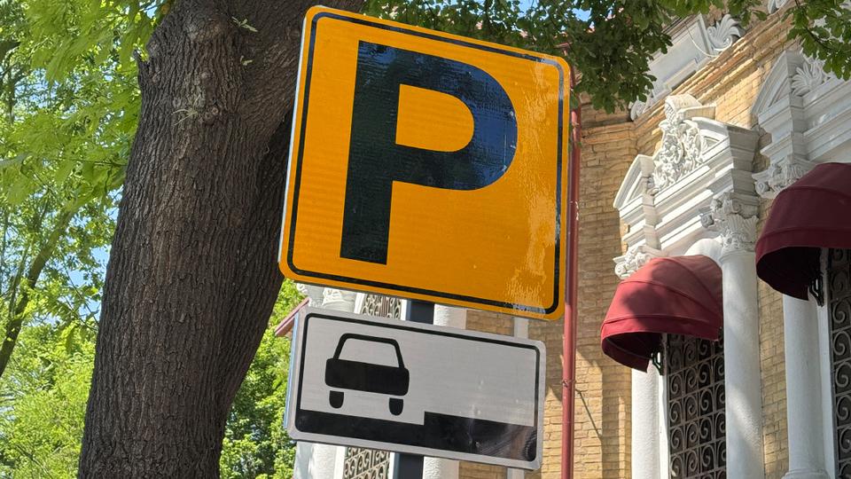 В Ташкенте парковки для жителей домов по ночам будут бесплатны