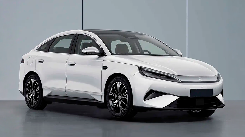 BYD kompaniyasi Qin avlodiga mansub yangi, takomillashtirilgan sedanni taqdim etdi