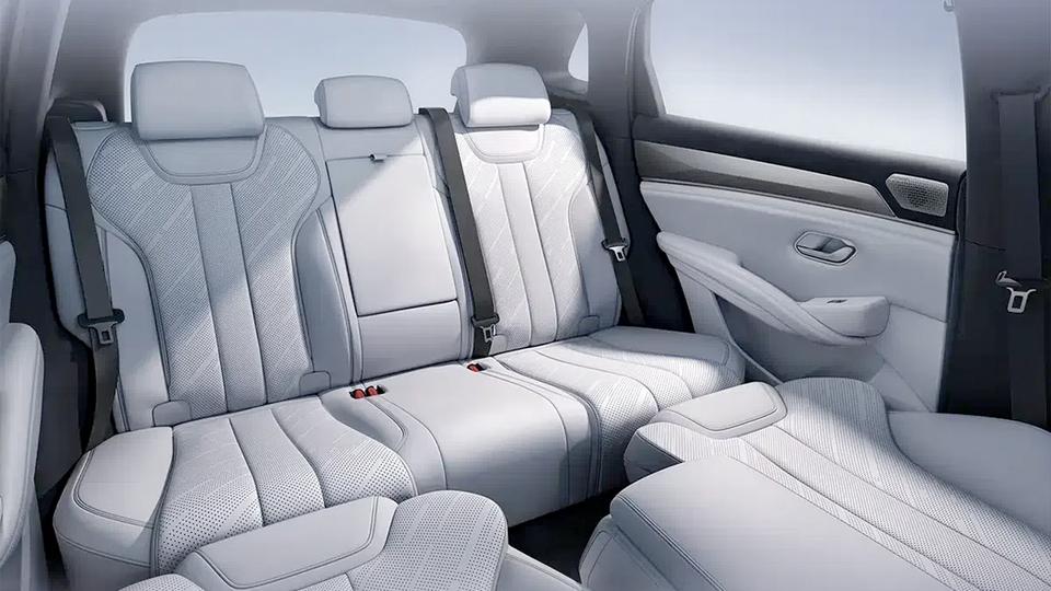 Как выглядит салон нового BYD Song Ultra