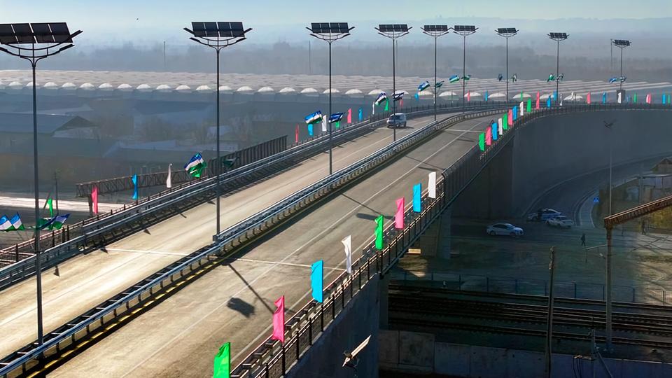 В Джизаке открыли новый мост и дорогу