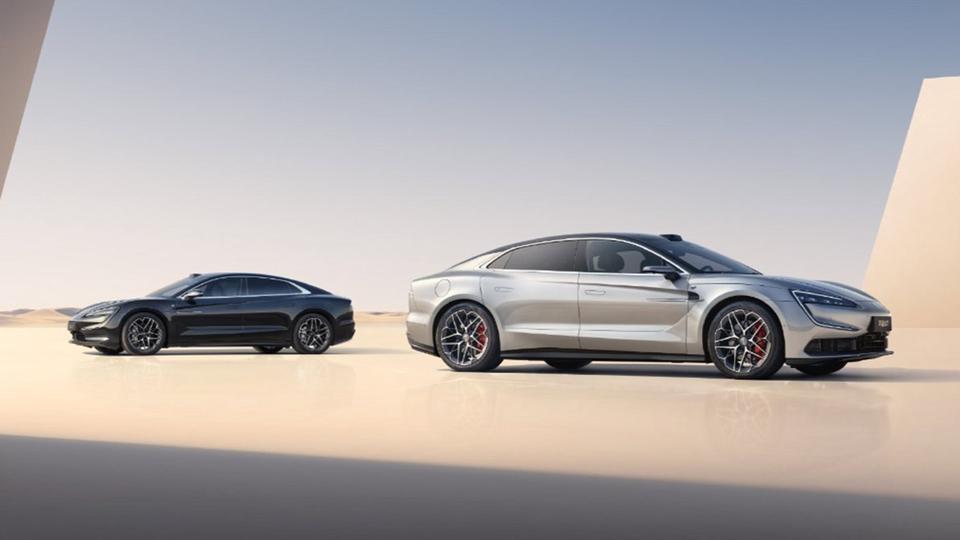 В Китае озвучили цены на Yangwang U7 — суперседан от BYD