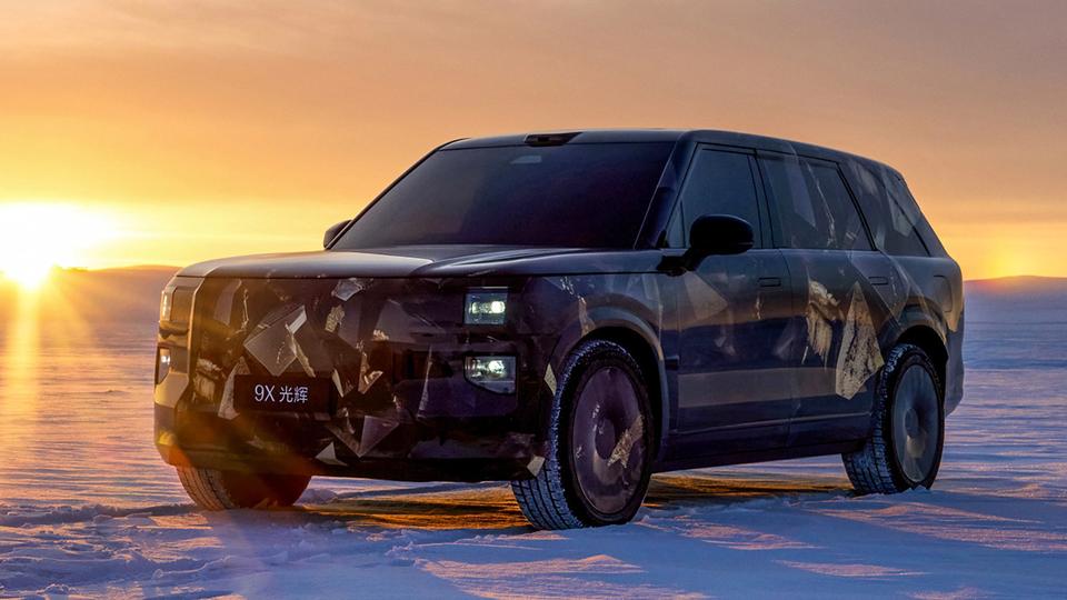 Фото нового Zeekr 9X, но ещё в камуфляже