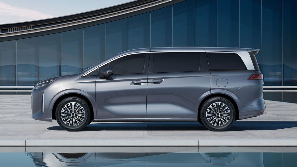 Yangi BYD modeli Xia deb nomlanadi