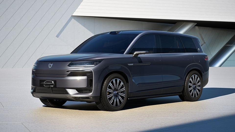 BYDdan katta krossover — Denza N9. Birinchi suratlar