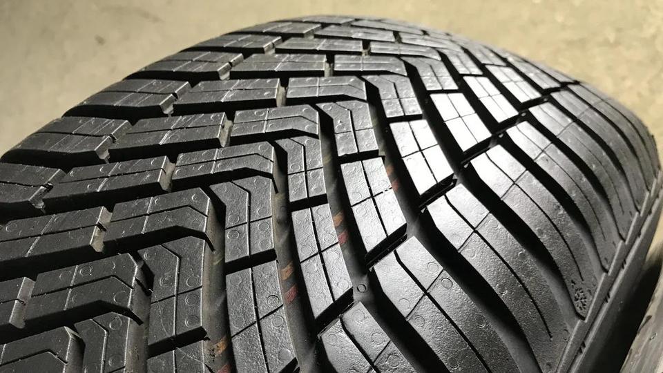 Можно ли ездить на всесезонных шинах зимой