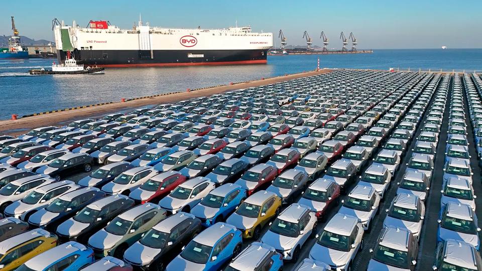 BYD сократила производство в Китае