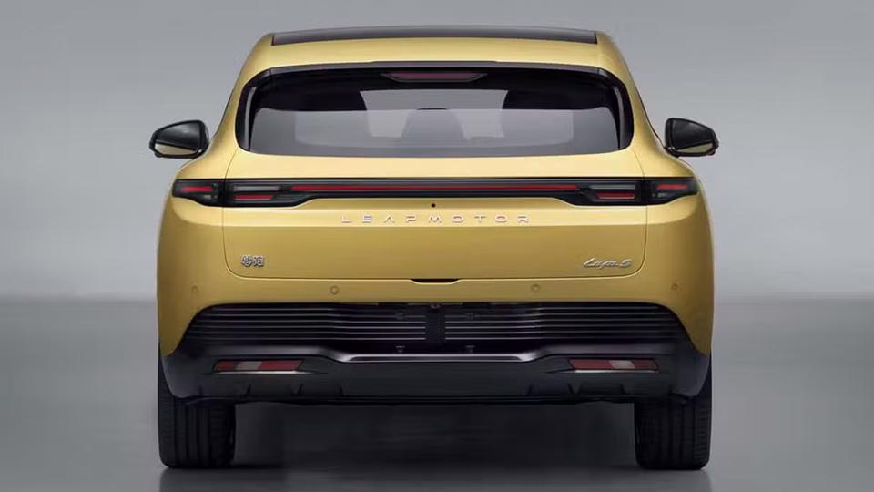 Стали известны цены на новую компактную модель от Leapmotor