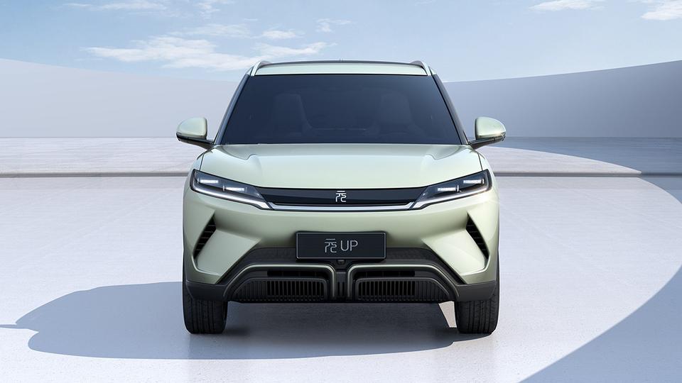 Yuan Up — третий бюджетный электрокар от BYD для Узбекистана