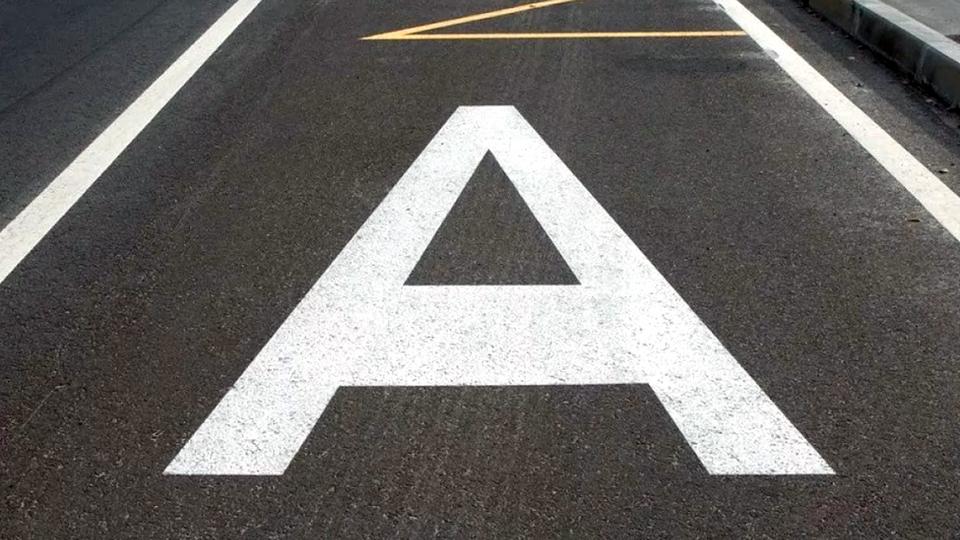 Езда по автобусной полосе будет обходиться водителям дороже