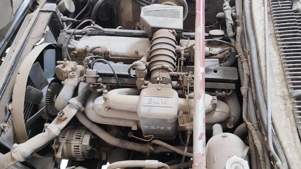 Редкая «семёрка» BMW в продаже на Avtoelon.uz