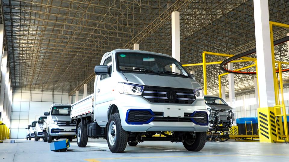 В Узбекистане начали собирать китайские мини-грузовики