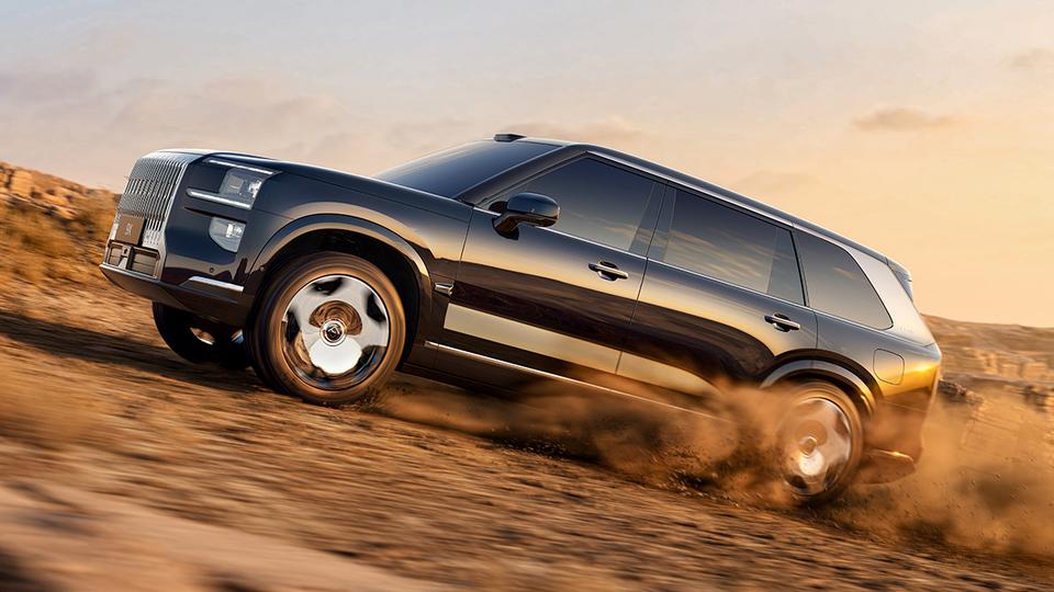 ZEEKR 9X sotuvga tayyorlanmoqda: nimalar kutilmoqda?