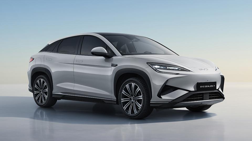 В Узбекистане вышел в продажу BYD Sealion 7: сколько стоит?