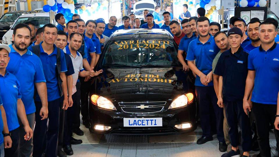 Последняя чёрная Gentra, а точнее Lacetti, сошла с конвейера