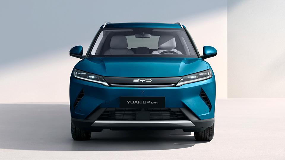 Гибридный BYD Yuan Up DM-i выходит на рынок Узбекистана