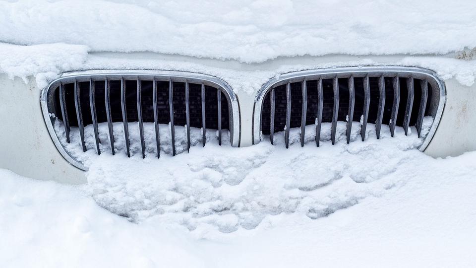 Что делать, если замёрзла вода в радиаторе?