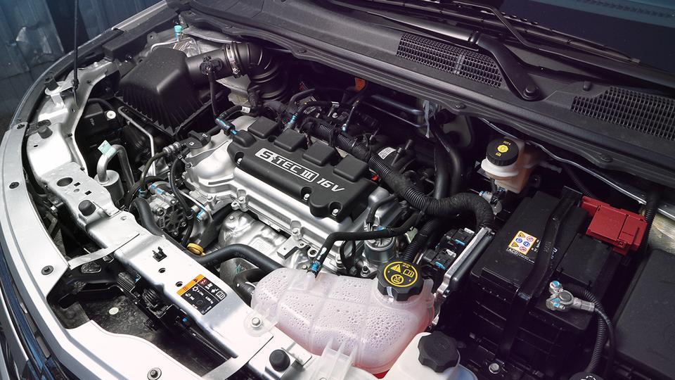 Chevrolet Cobalt: обзор, цены и технические характеристики