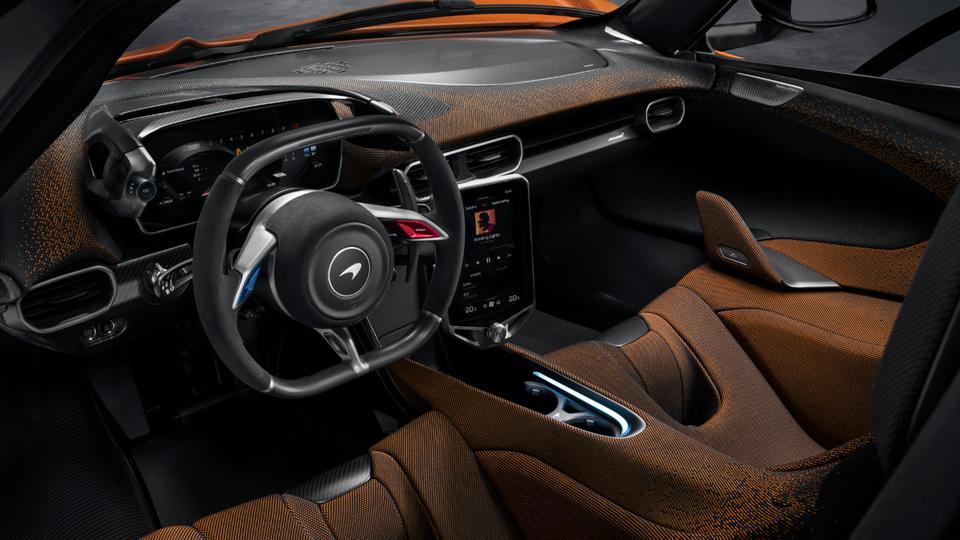 McLaren показала самый мощный дорожный автомобиль в истории компании