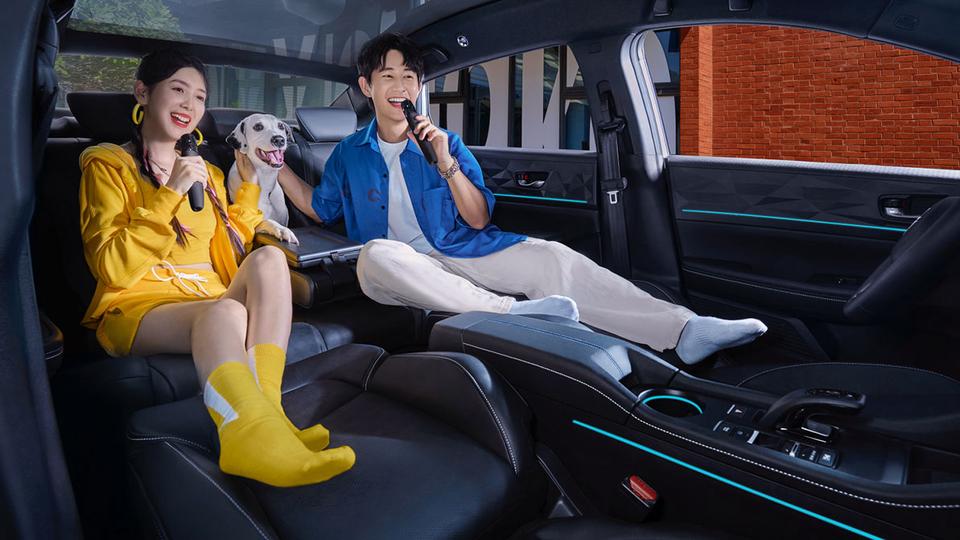 Honda Crider yaratuvchilaridan: salonida beshta ekranli yangi elektromobil