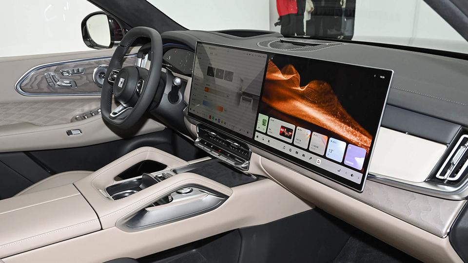 Как будет выглядеть салон нового Zeekr 8X?