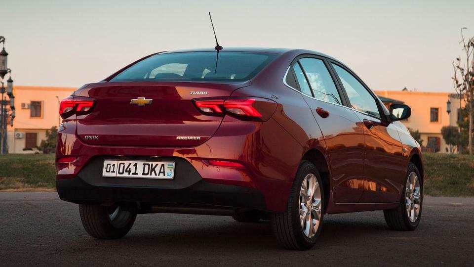 Chevrolet Onix в Казахстане стоит дешевле, чем в Узбекистане