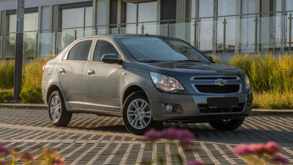 Chevrolet Cobalt yana 10 million so‘mga arzonlashdi