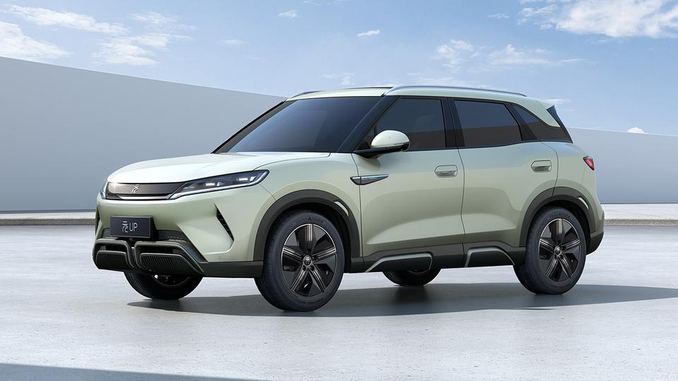 Yuan Up — третий бюджетный электрокар от BYD для Узбекистана