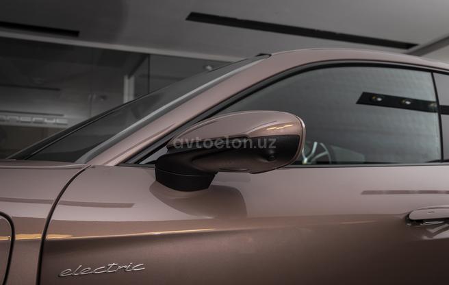 Porsche Tycan