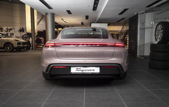 Porsche Tycan