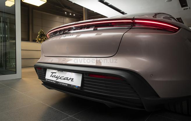 Porsche Tycan