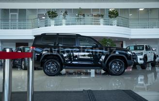 TOYOTA Land Cruiser 300 GR